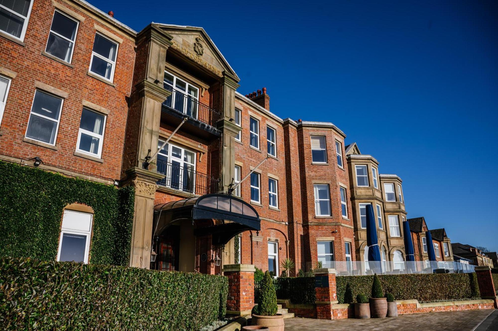 Clifton Arms Hotel Lytham St Annes Exterior photo